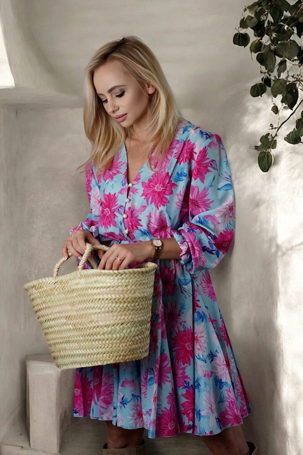 Sukienka w kwiaty Dolly | niebieska