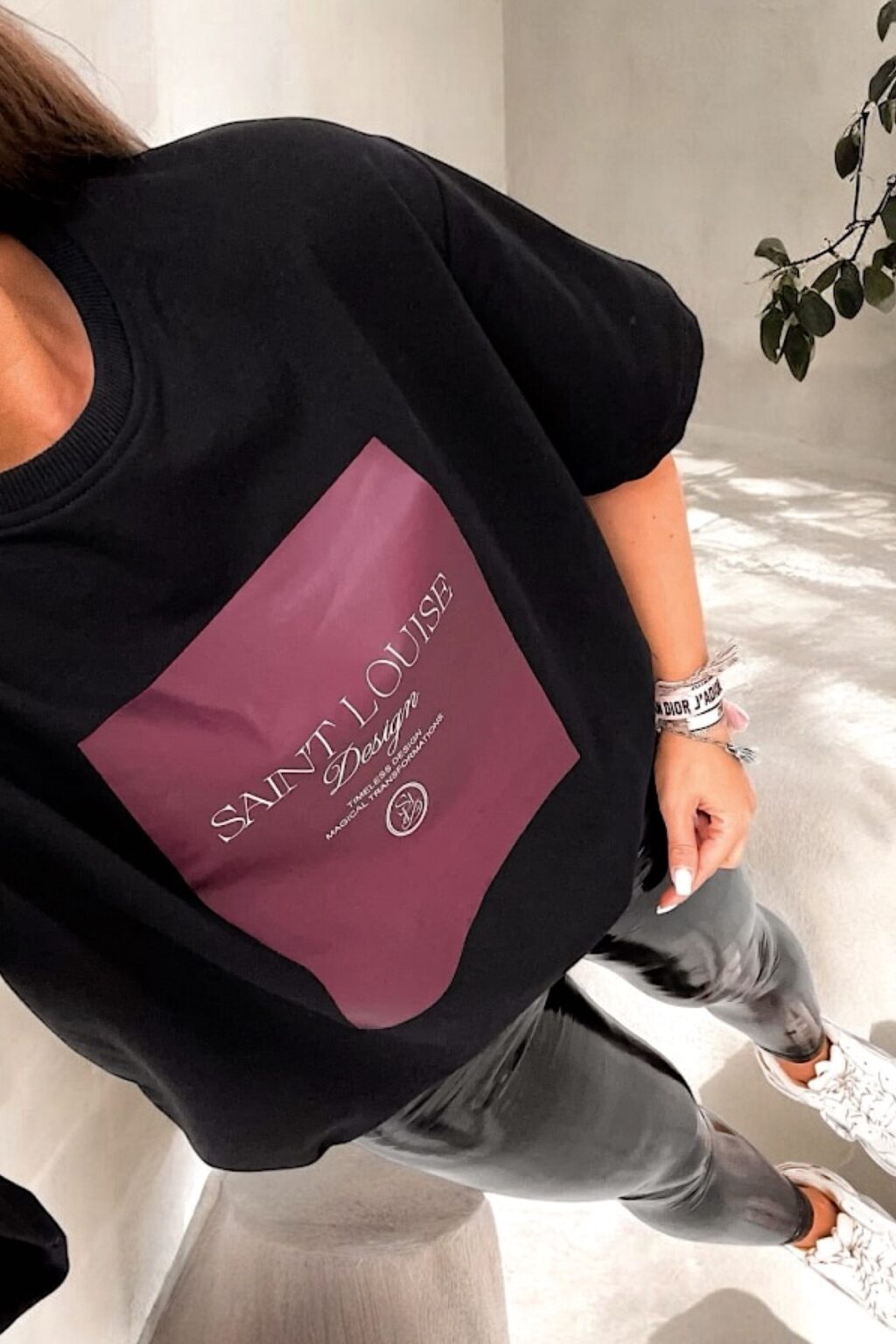 T-SHIRT Saint Louise czarny | MEGA OVERSIZE