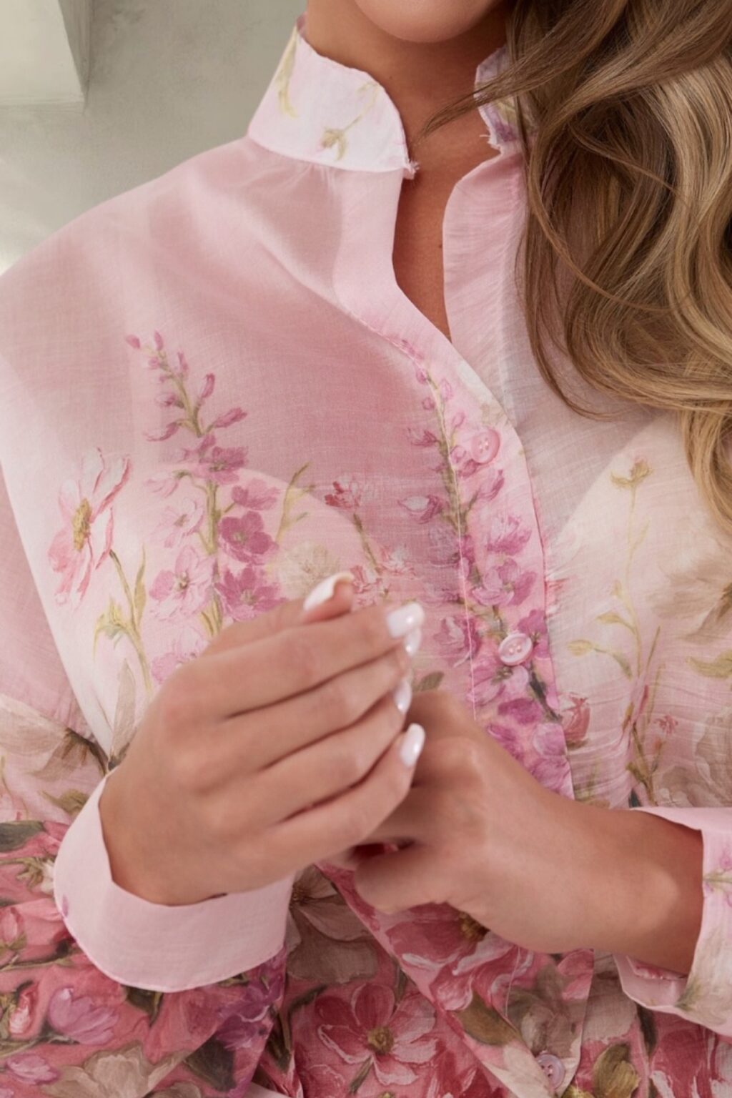 🌸 Różowa koszula z motywem kwiatów | FLORES